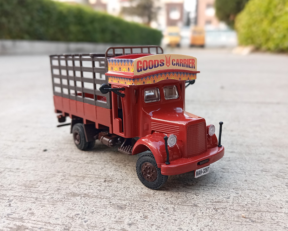 Wood Brown Railing Lorry – Vandi Collectibles